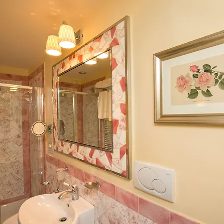 Frühstückspension La Casa Del Garbo - Luxury & 4*