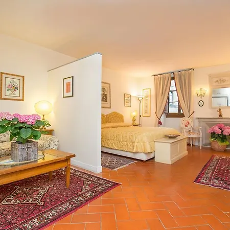 Bed & Breakfast La Casa Del Garbo - Luxury & Florence